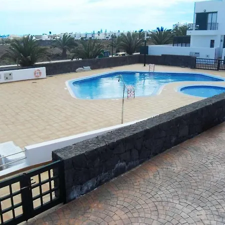 Sleeps 6 Pool Wifi * Costa Teguise